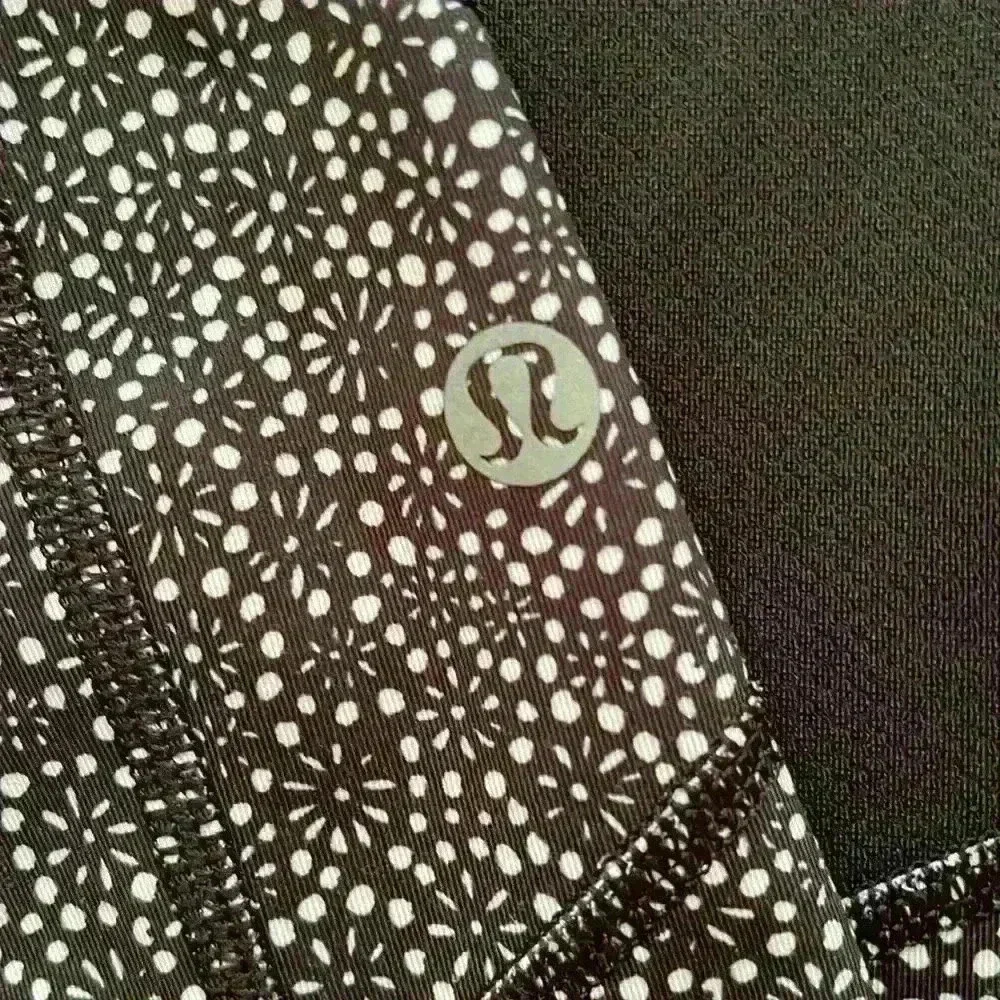 Lululemon Leggings, size 4